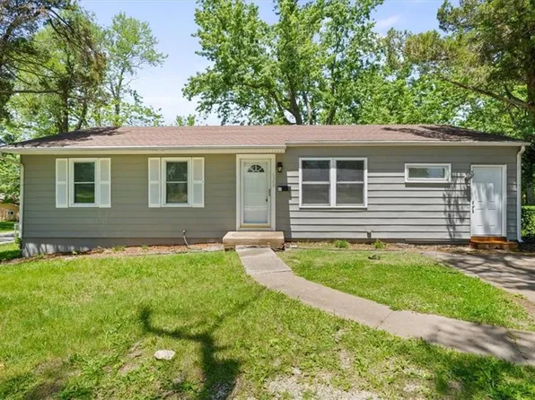 6500 E 155th St, Grandview, MO 64030