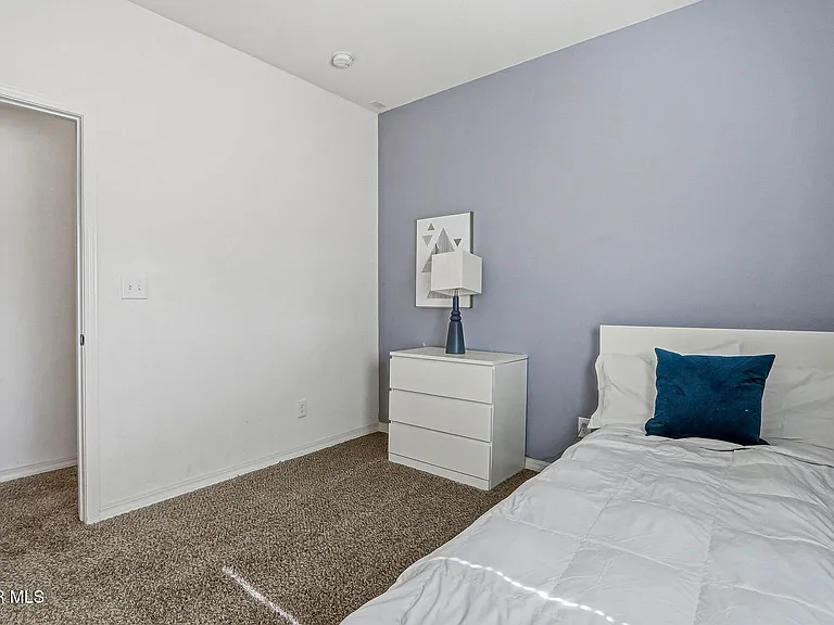 13470 Everingham St — Photo 7