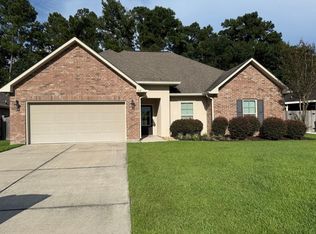 349 Bristle Pine Dr, Ponchatoula, LA 70454