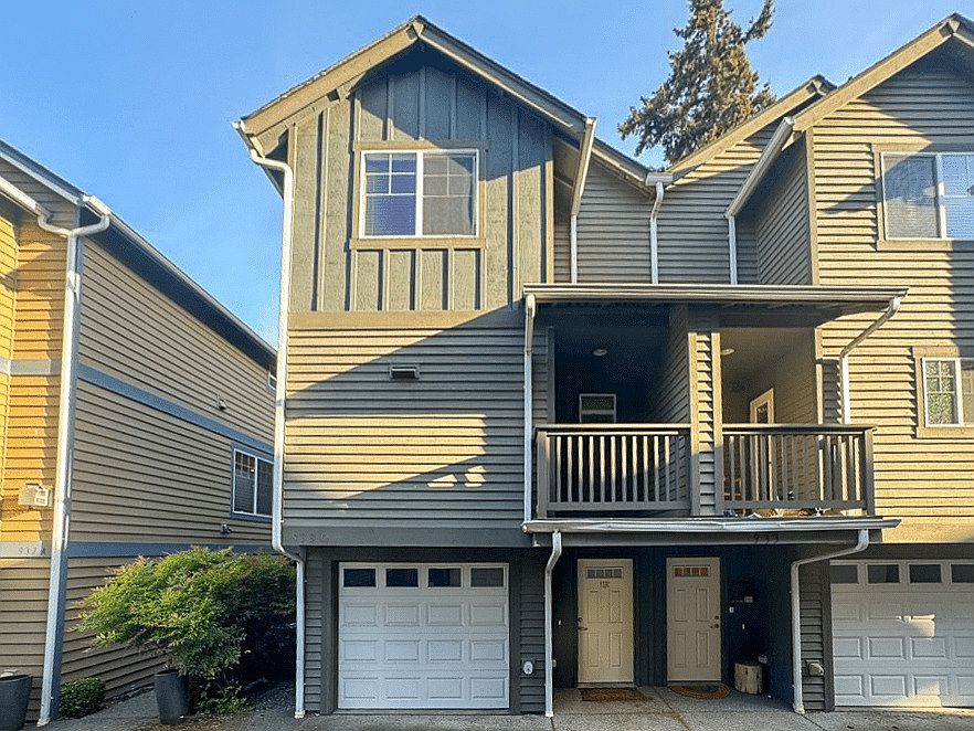 End unit offers privacy and natural light