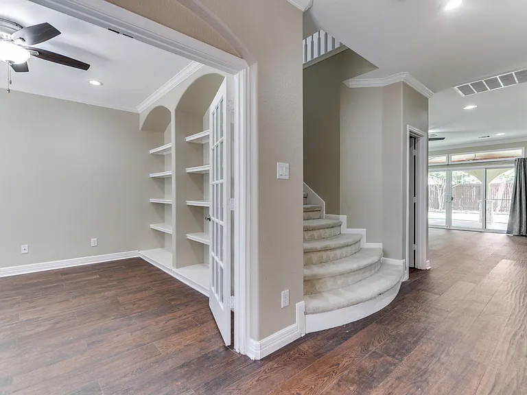 8603 Taylor Walk — Photo 3