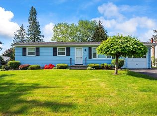 325 Laura Dr, Rochester, NY 14626