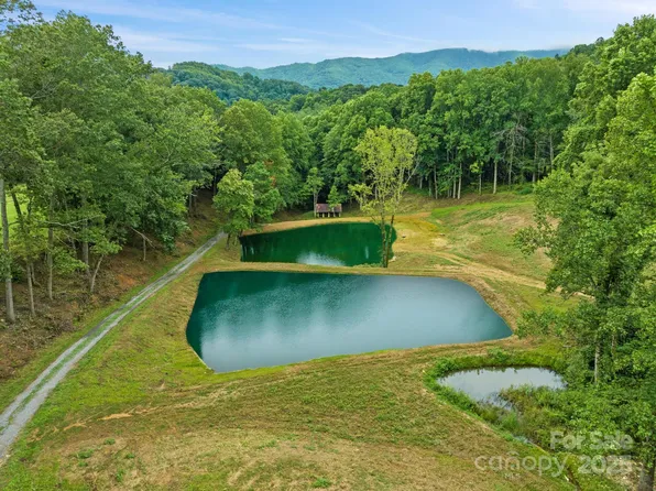 272 Owl Ridge Rd, Waynesville, NC 28786
