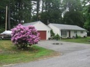 4 Downing St, Raymond, NH 03077