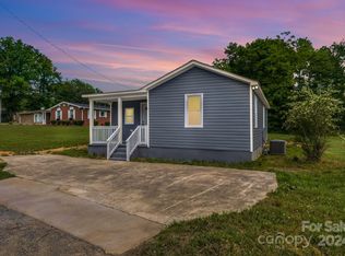 411 S Main St, Heath Springs, SC 29058
