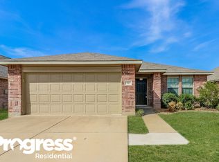517 Jennifer Dr, Burleson, TX 76028