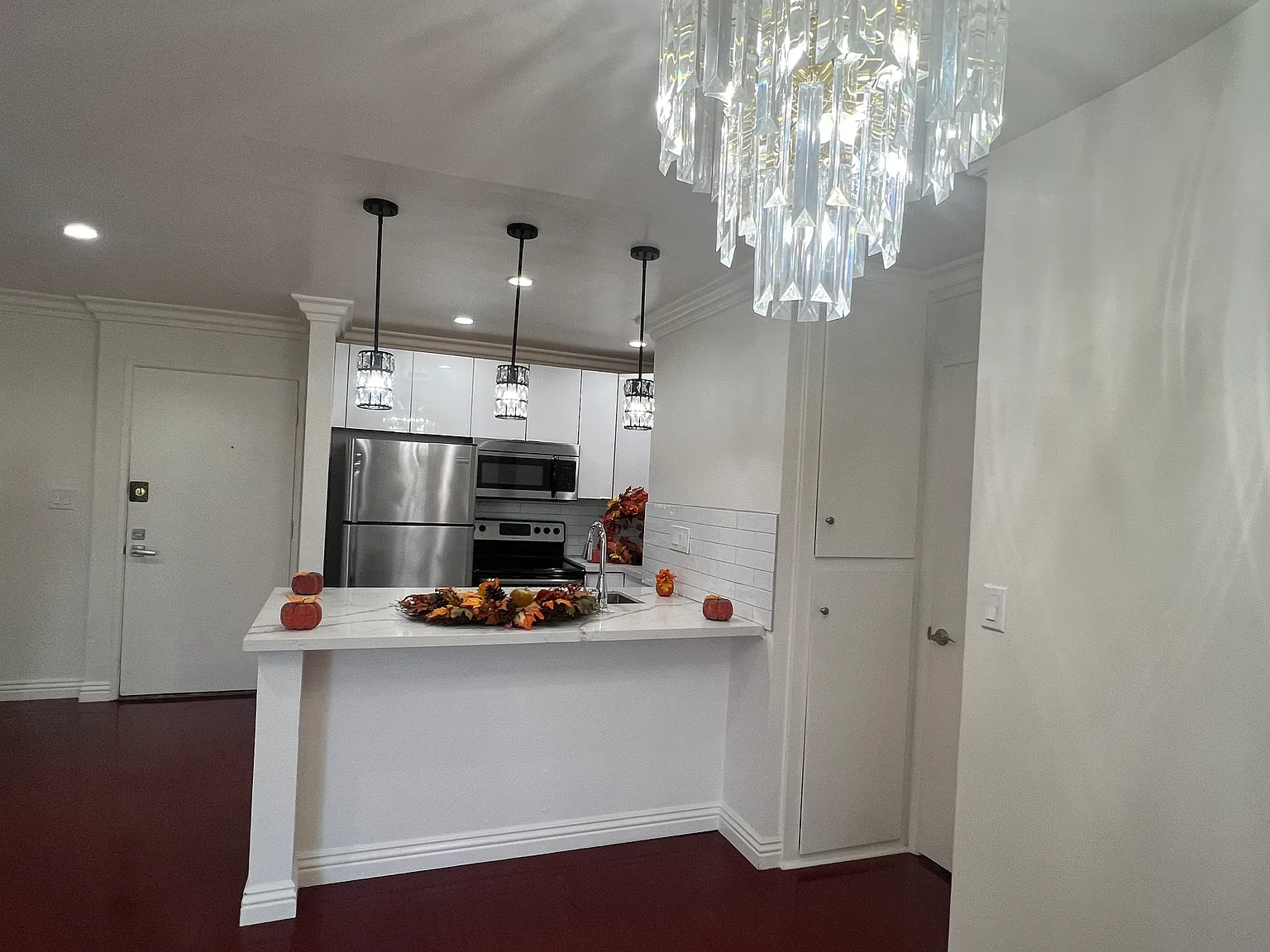 1440 Veteran Ave — Photo 3