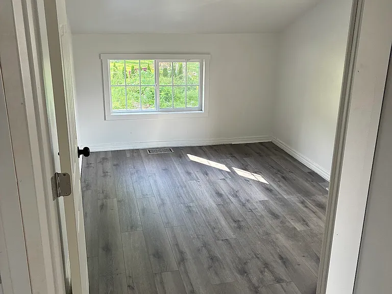 3954 S Everett Ave — Photo 8