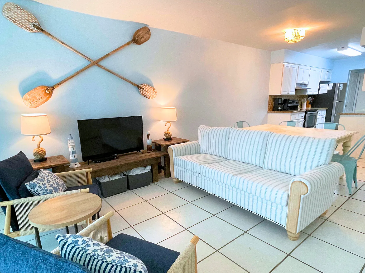 3 bed, 1100 sqft, $4,895 — Photo 4