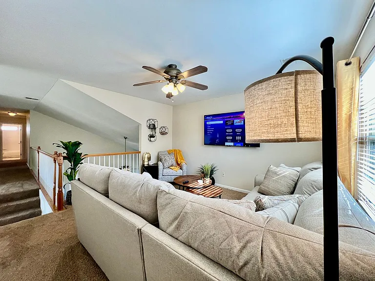 6608 Rosemont Ln — Photo 25