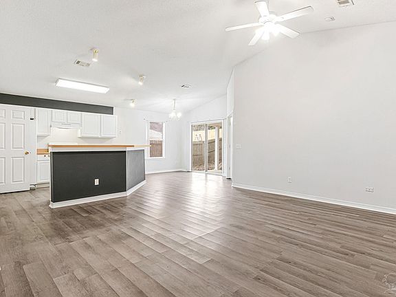 2nd image of 1523 Galvin Ave