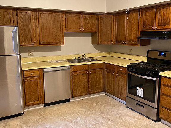 3rd image of 73 Bassett St #1