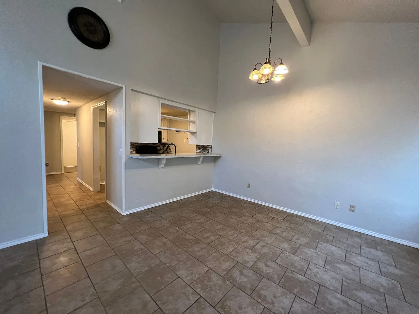 3 Bedroom 2 bathroom Moore Schools $300 OFF 1st Months Rent — Photo 4