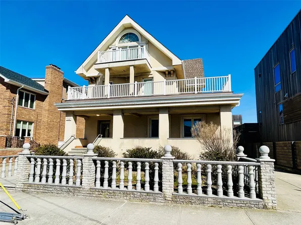 136 Beach 140th Street, Belle Harbor, NY 11694