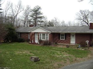 6130 Baux Mountain Rd, Winston Salem, NC 27105