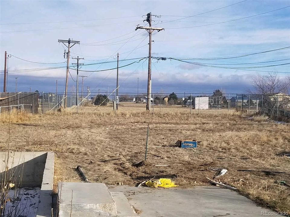 2nd image of 284 E 3rd Pl