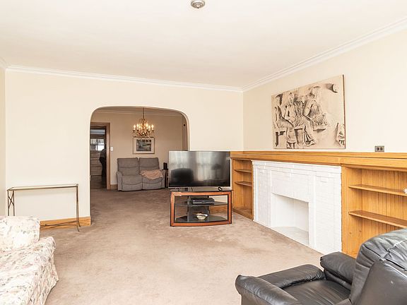 4th image of 5516 W Berenice Ave