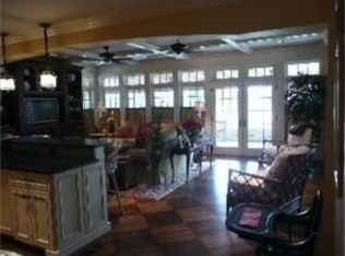 15819 Woods Chapel Rd, Kansas City, MO 64139