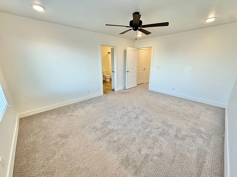 648 W Vermillion Wind Ln — Photo 22