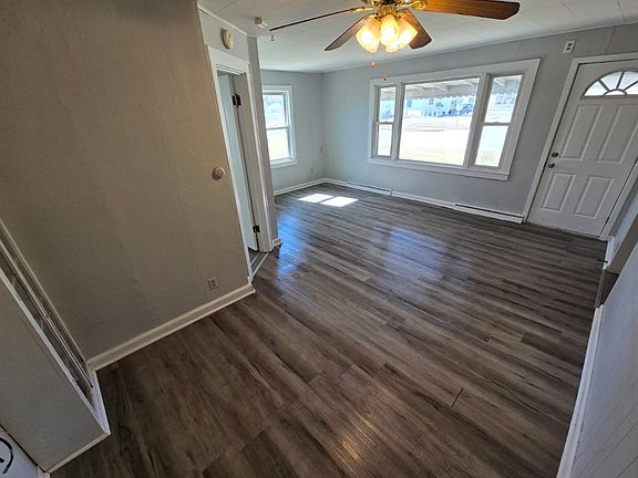 5th image of 2820 Kennedy Dr