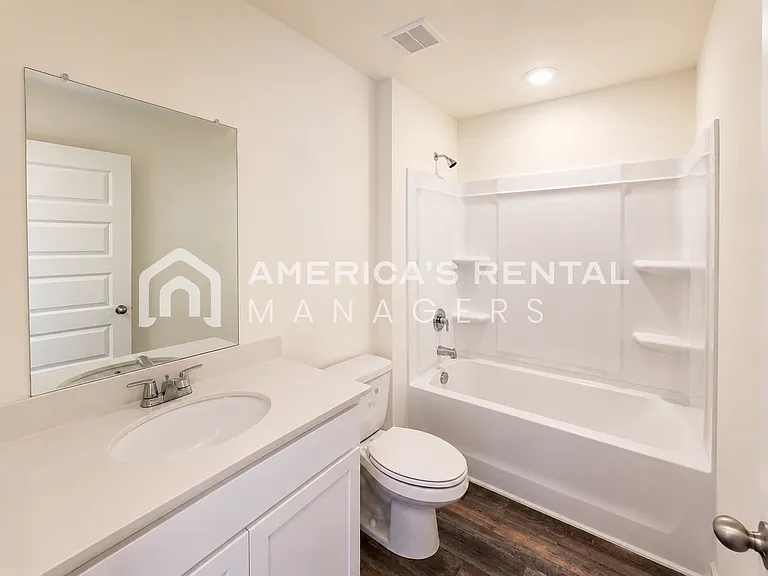 309 Oakmont Cir — Photo 12