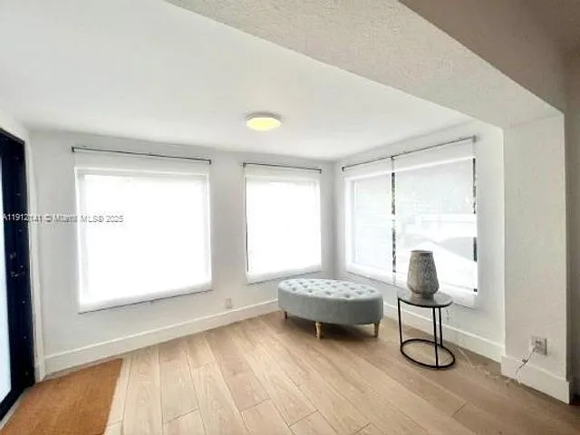 6848 N Miami Ave — Photo 4