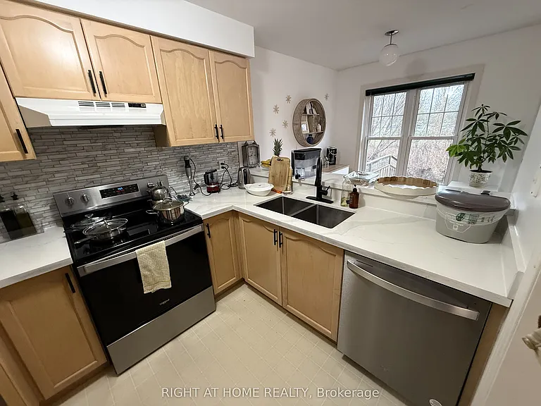 2800 Courtice Rd #103 — Photo 8