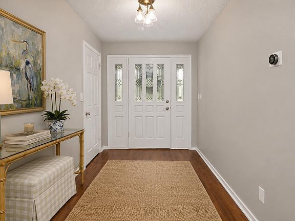 2nd image of 10349 Lakeshore Dr