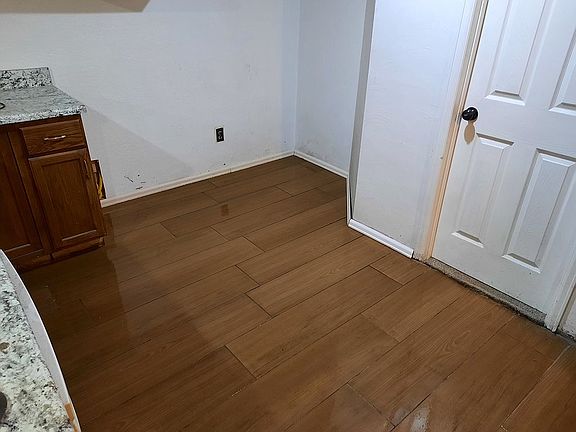 3rd image of 15865 Pine Lake Dr