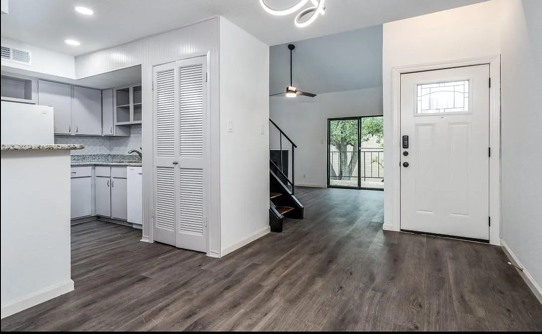 2 bed, 2.0 bath, 1068 sqft, $1,500 — Photo 1