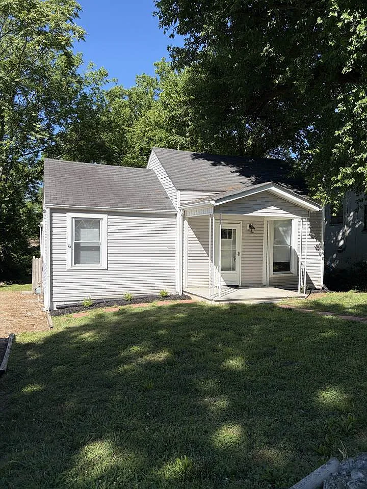 2 bed, 970 sqft, $1,375 — Photo 2