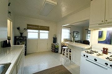 5th image of 1744 40th St