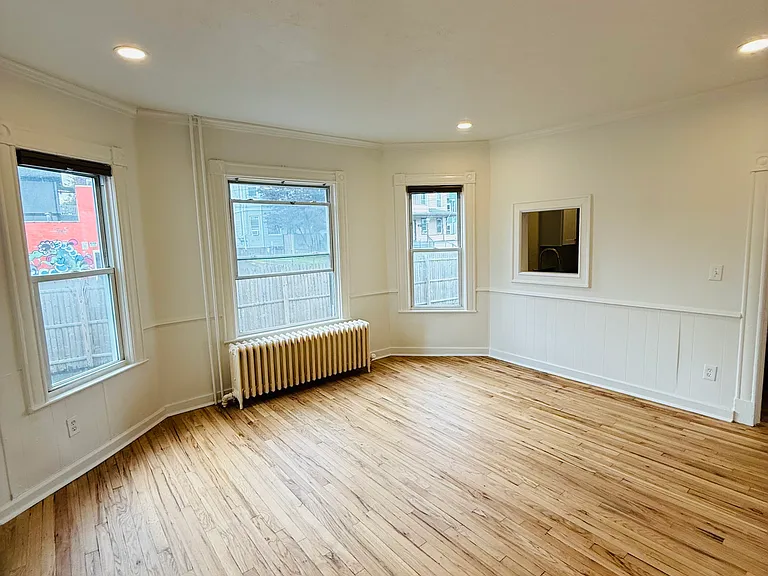1572 Park St #1 — Photo 8