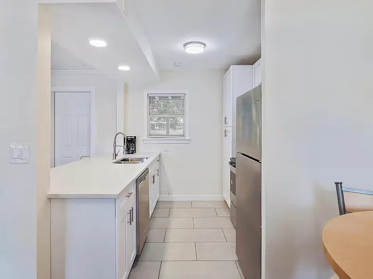 221 S Hale Ave #1 — Photo 19