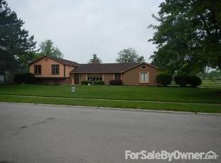 936 Goal Post Dr, Dayton, OH 45458