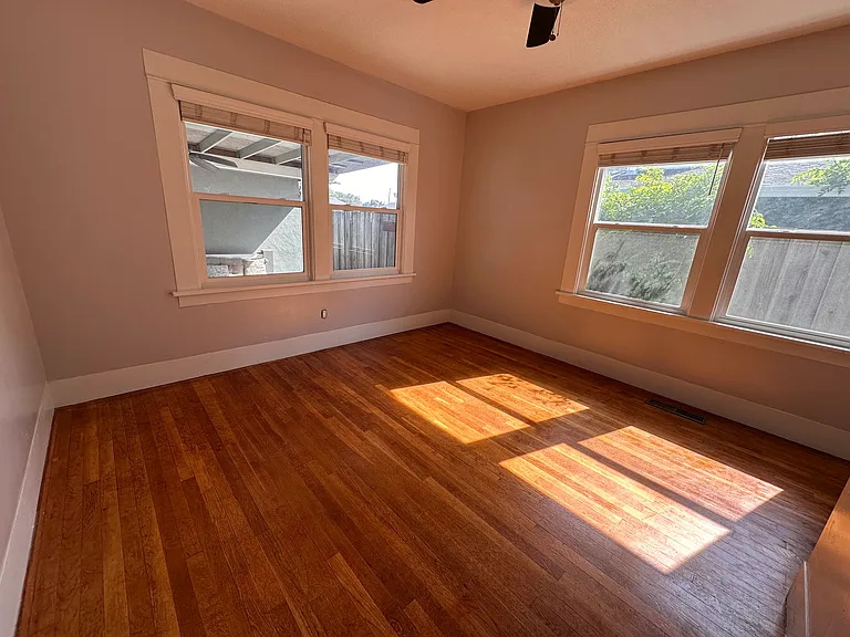 1105 W G St — Photo 18