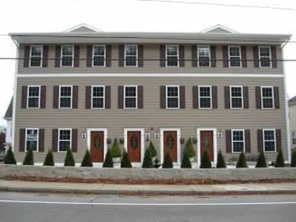 982 Plainfield St #3, Johnston, RI 02919