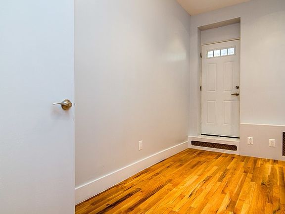 3rd image of 234 Stockholm St