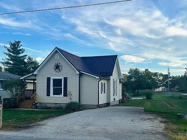 202 Smith St, Westville, IL 61883