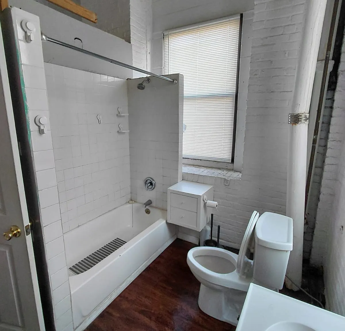 1 bed, 2000 sqft, $1,275 — Photo 2