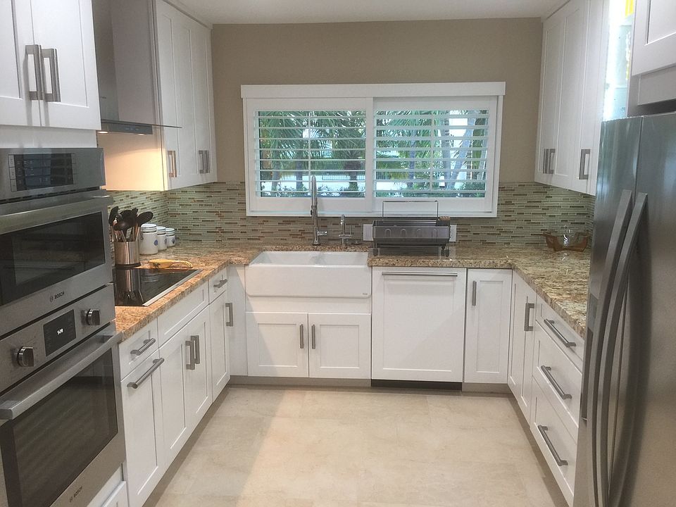2nd image of 1140 S Harbor Dr