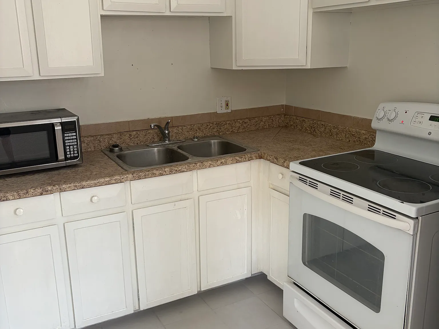 1 bed, 500 sqft, $1,150 — Photo 3