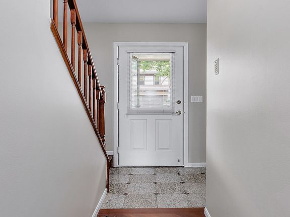 4th image of 2931 Denton Ct