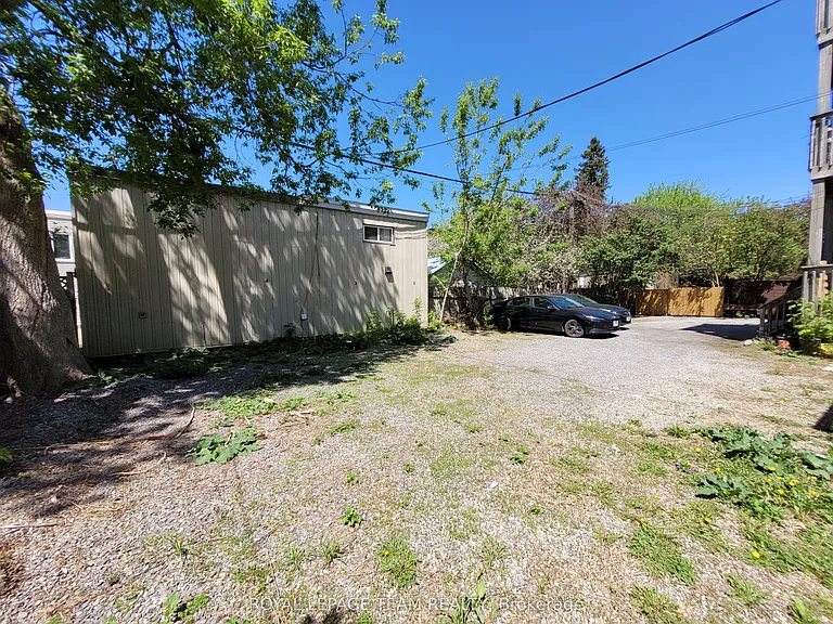145 Saint Andrew St #1 — Photo 23