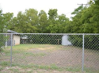 2401 N 41st St, Waco, TX 76708