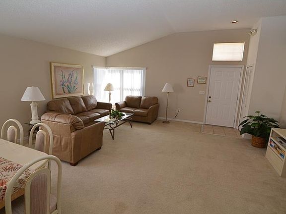 4th image of 2904 Dickens Cir