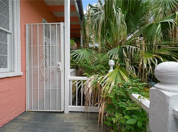5th image of 1031 Barracks St APT 4