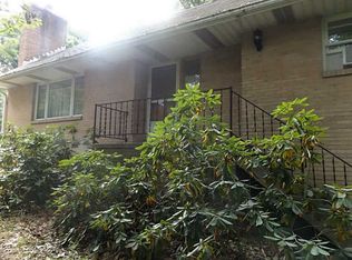 251 Mahoney Rd, Coraopolis, PA 15108