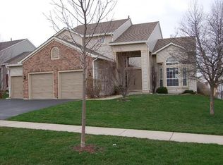 403 Prides Run, Lake In The Hills, IL 60156