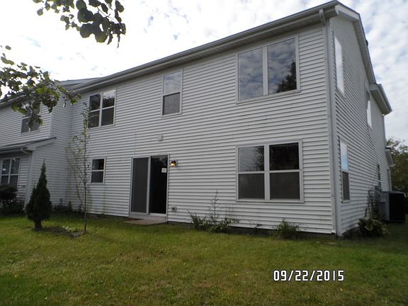 3rd image of 21444 Carlton St